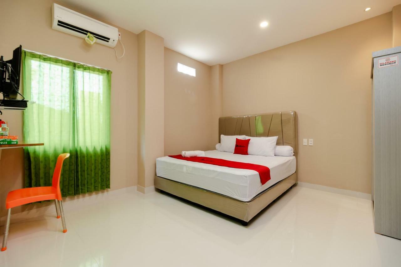 Hotel Reddoorz Syariah @ Panglima Polem Aceh Banda Aceh Exterior foto