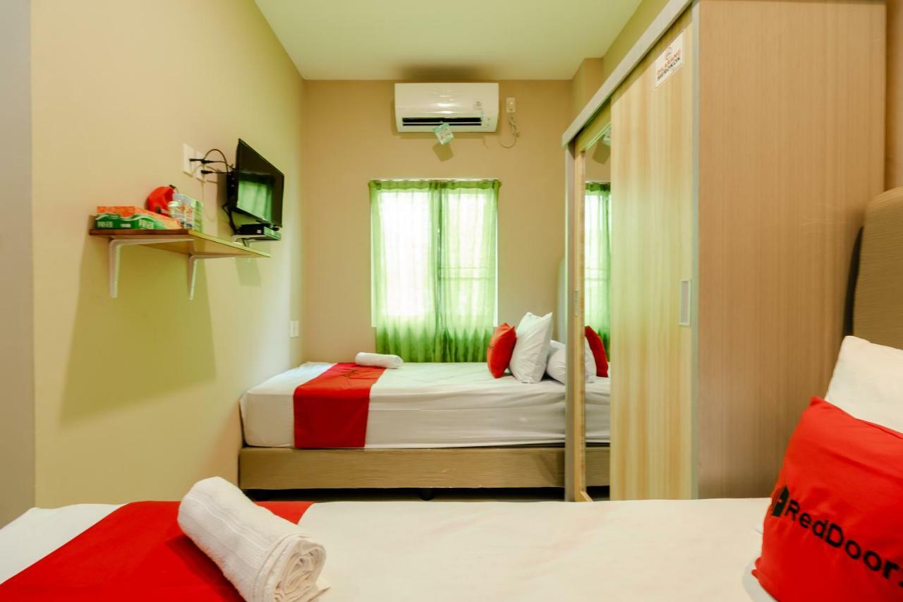 Hotel Reddoorz Syariah @ Panglima Polem Aceh Banda Aceh Exterior foto