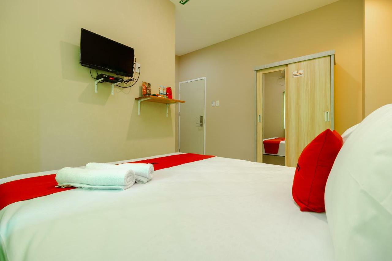 Hotel Reddoorz Syariah @ Panglima Polem Aceh Banda Aceh Exterior foto