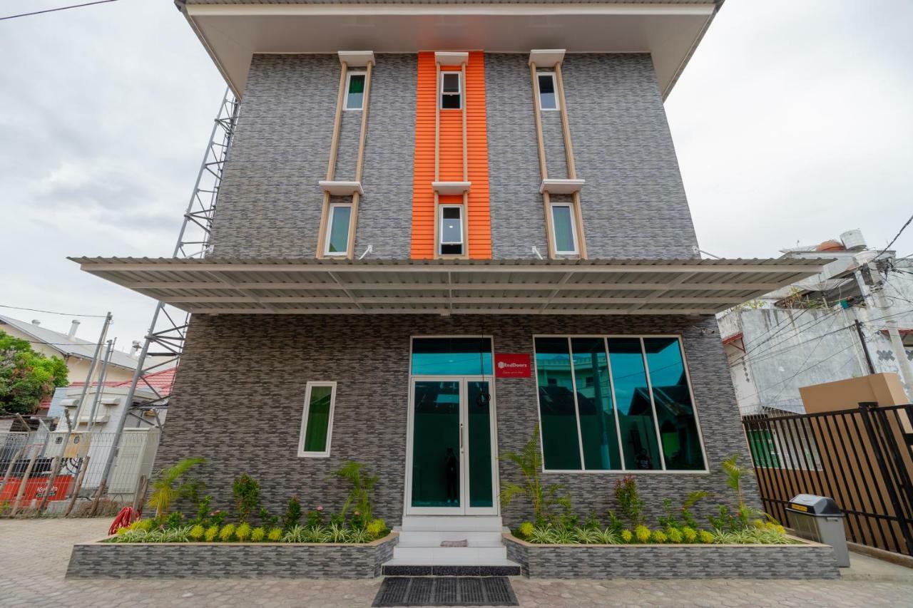 Hotel Reddoorz Syariah @ Panglima Polem Aceh Banda Aceh Exterior foto