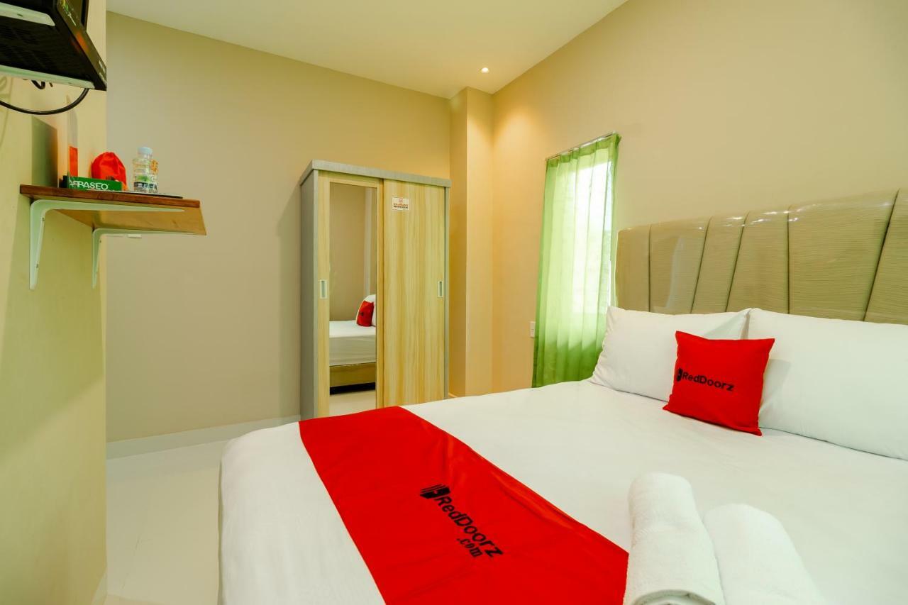 Hotel Reddoorz Syariah @ Panglima Polem Aceh Banda Aceh Exterior foto
