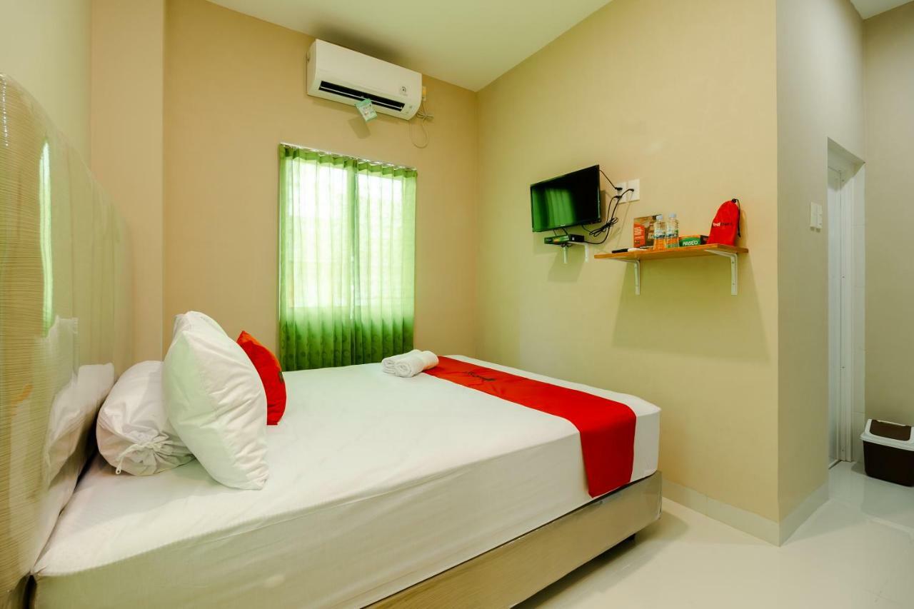 Hotel Reddoorz Syariah @ Panglima Polem Aceh Banda Aceh Exterior foto